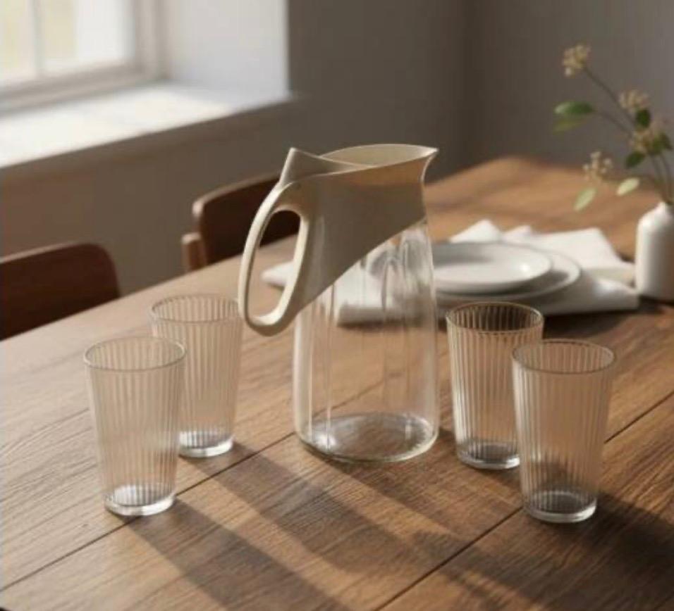 Jarra De Vidrio 1.2l Con 4 Vasos 200ml Resistentes